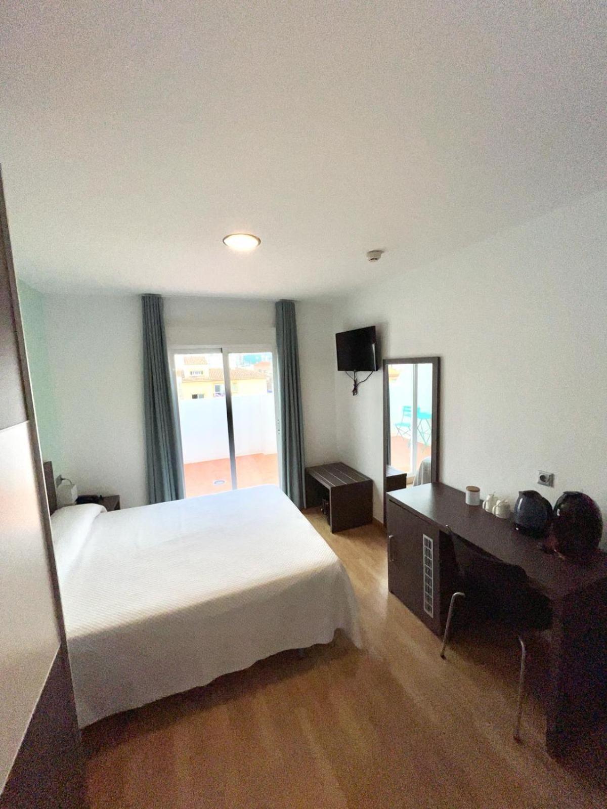 Hotel Clopy Rocamar Benidorm Exteriör bild
