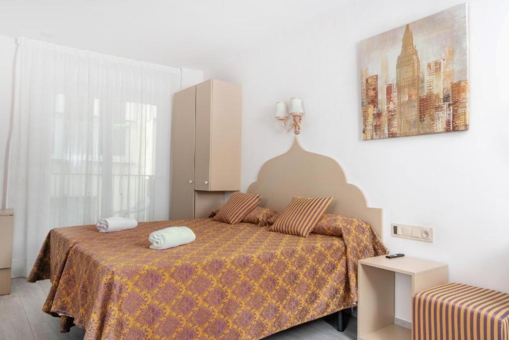 Hotel Clopy Rocamar Benidorm Exteriör bild