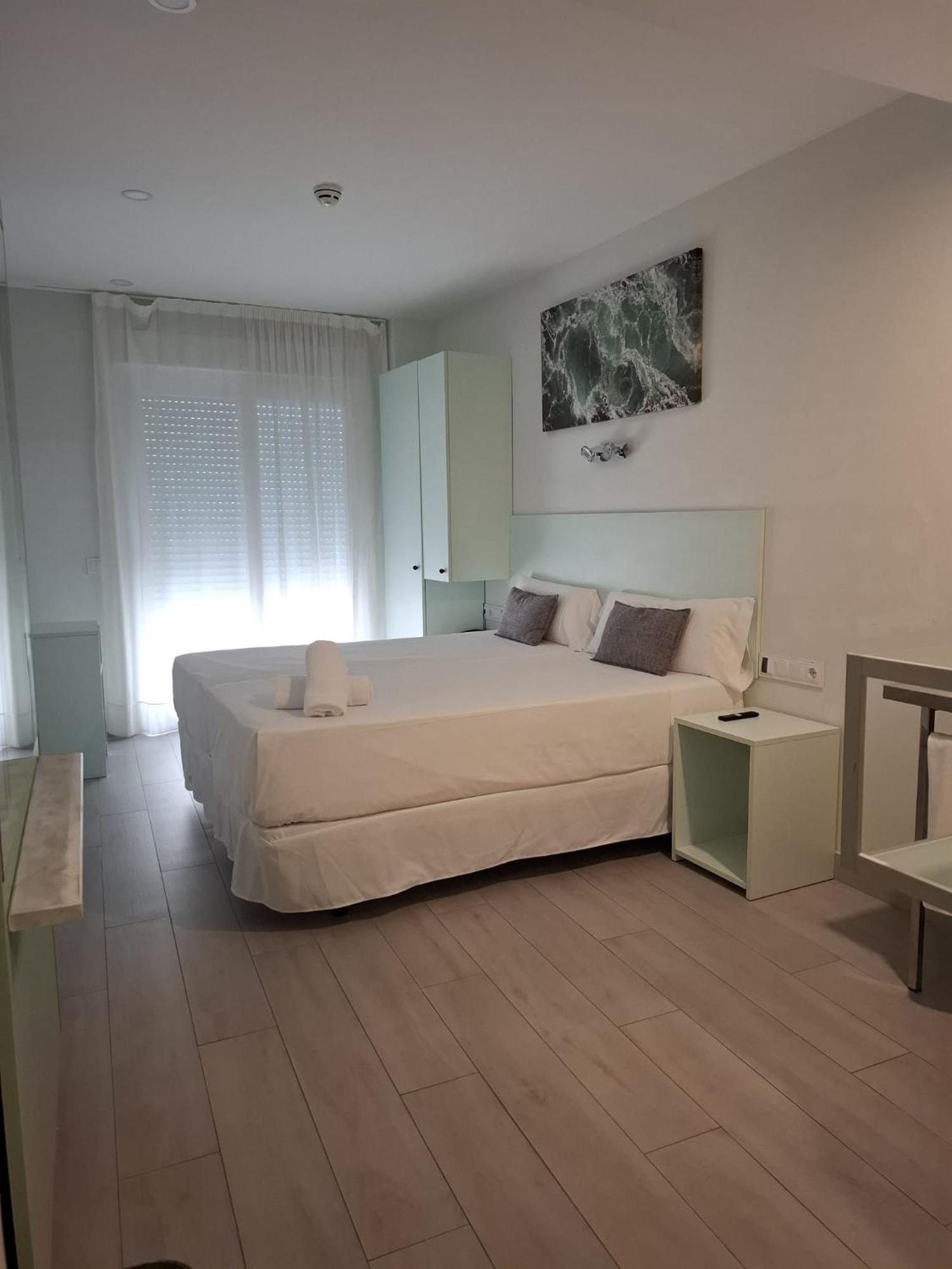 Hotel Clopy Rocamar Benidorm Exteriör bild